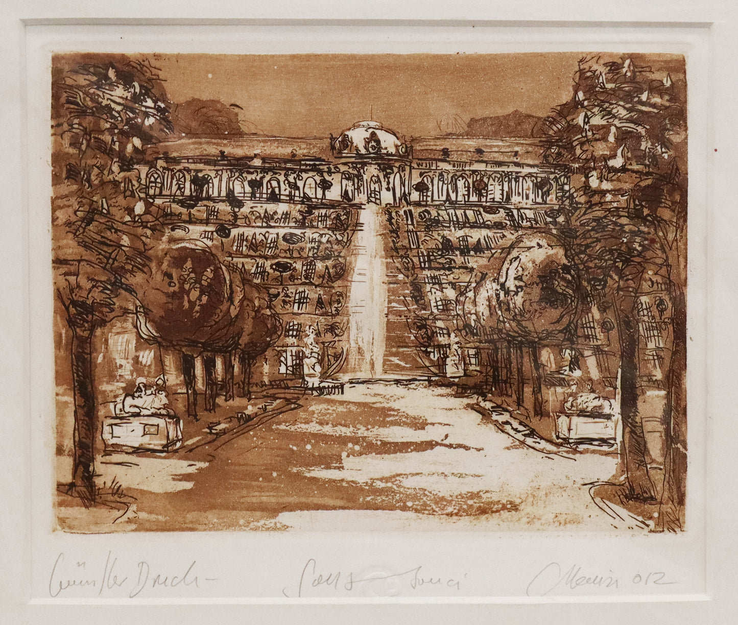 Radierung, signiert von Christian Heinze, Titel „Sanssouci“ – Farbige Radierung, Büttenpapier mit Büttenrand, Blick zum Schloss Sanssouci mit Terrassen, Potsdamer historische Architektur. Unten am Bildrand der Bildtitel und Signatur. In Sepiatönen, mit Passepartout, Detailansicht - erhältlich bei Galerie Waldbach - What The Artist Made