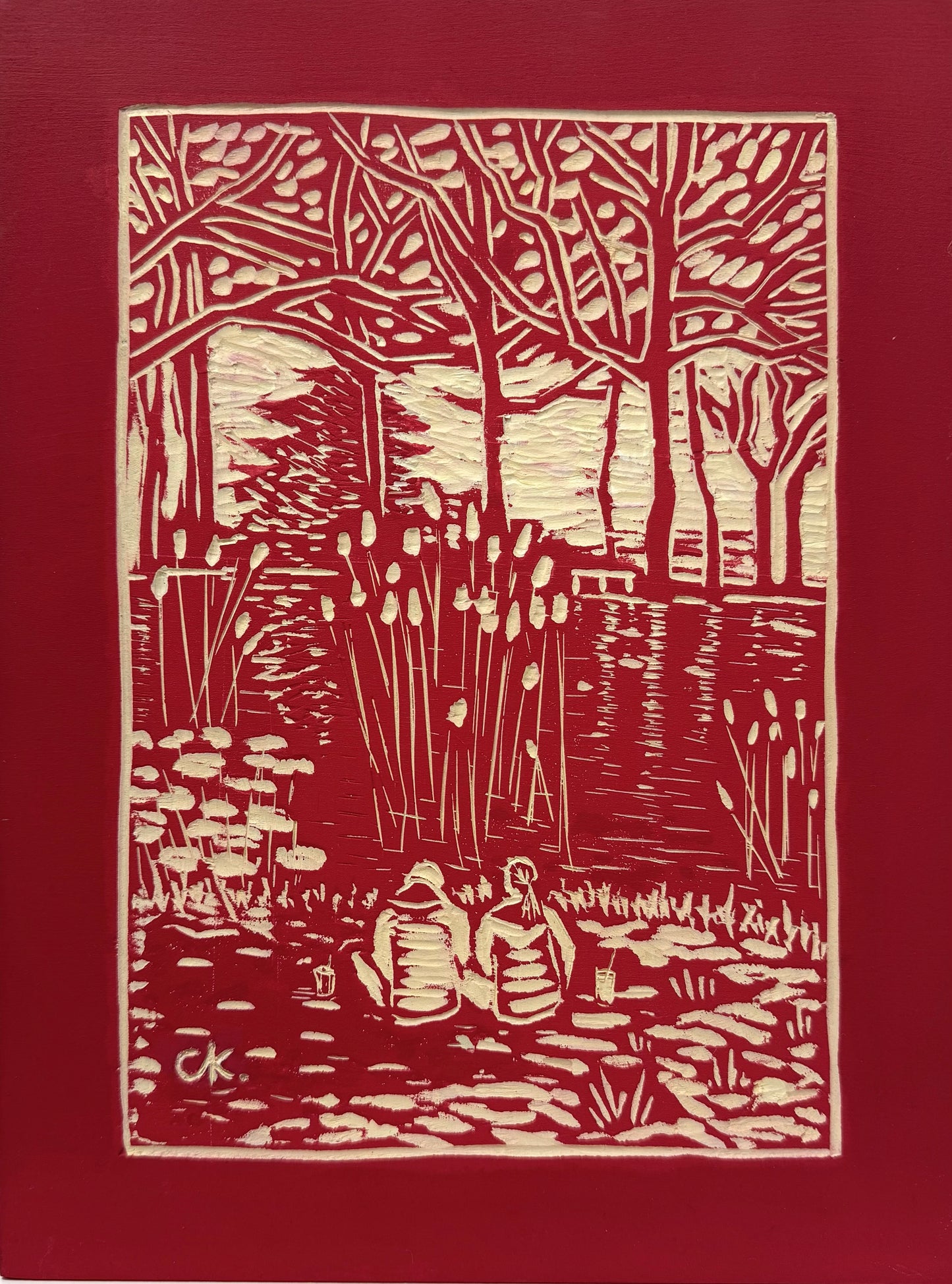 Original Holzschnitt, Einzelstück von Corina Kroh, Titel „Im Neuen Garten 2“ – rote Holzplatte mit Schnitt, Relief, Bäume, Landschaft, zwei Menschen, erhältlich bei What The Artist Made