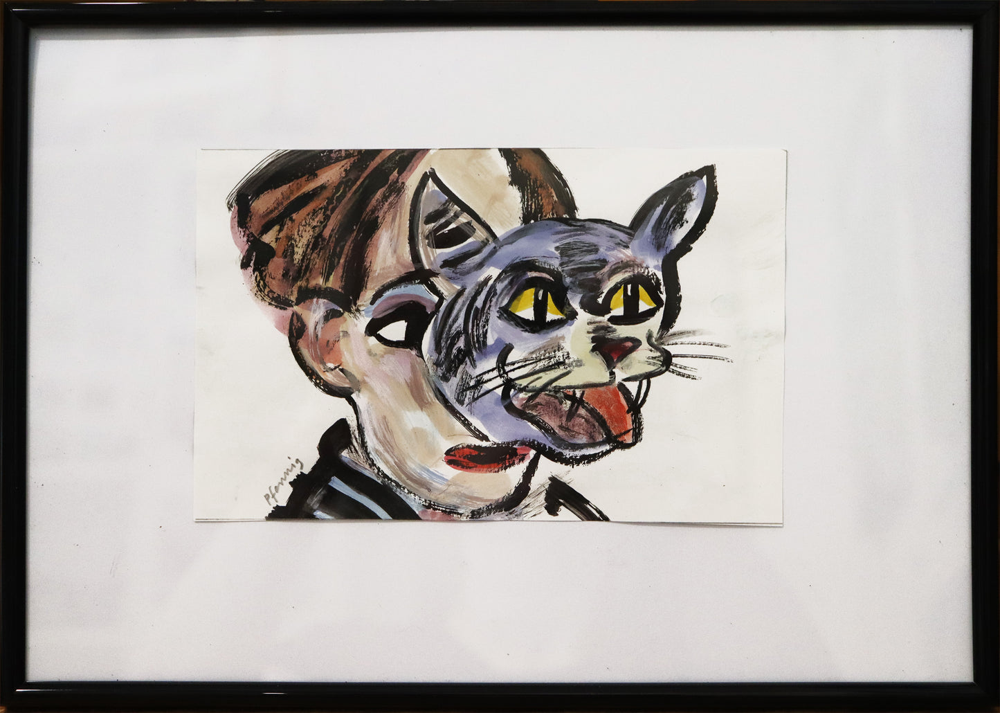 Original Mixed-Media-Malerei von Wolf-Dieter-Pfennig, Titel „Die Philosophie ist eigentlich dazu da, das einzulösen, was im Blick eines Tieres liegt. Adorno“ – expressive Darstellung eines Porträts einer Person, der größte Teil des Gesichts ist verborgen hinter einem Katzenkopf, der die Zunge herausstreckt. In Blauviolett (Katzenkopf) und Braun/Beigetönen; im schwarzen Rahmen. Mixed Media auf Papier, signiert, erhältlich bei Galerie Waldbach, What the Artist Made