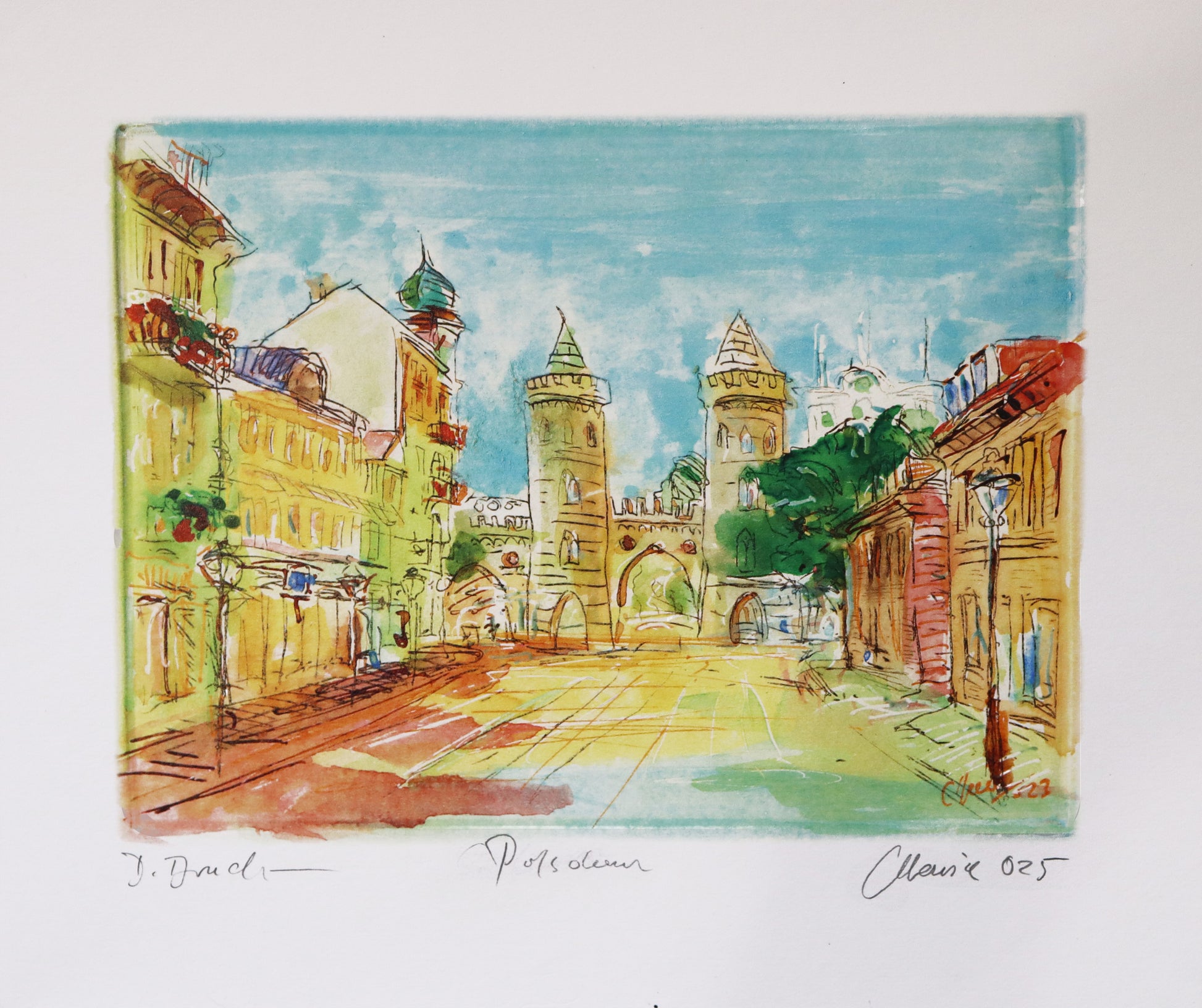 Digitaldruck, signiert von Christian Heinze, Titel „Potsdam“ –  im Passepartout, Blick zum Nauener Tor auf  der Friedrich-Ebert-Straße, Potsdamer historische Architektur. Unten am Bildrand der Bildtitel und Signatur. Erhältlich bei Galerie Waldbach - What The Artist Made