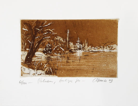 Radierung, signiert von Christian Heinze, Titel „Potsdam - Heiliger See“ –  Farbige Radierung, Büttenpapier mit Büttenrand, Blick auf  den Heiligen See, Winterlandschaft mit Schnee. Unten am Bildrand der Bildtitel und Signatur. In Sepiatönen - erhältlich bei Galerie Waldbach - What The Artist Made