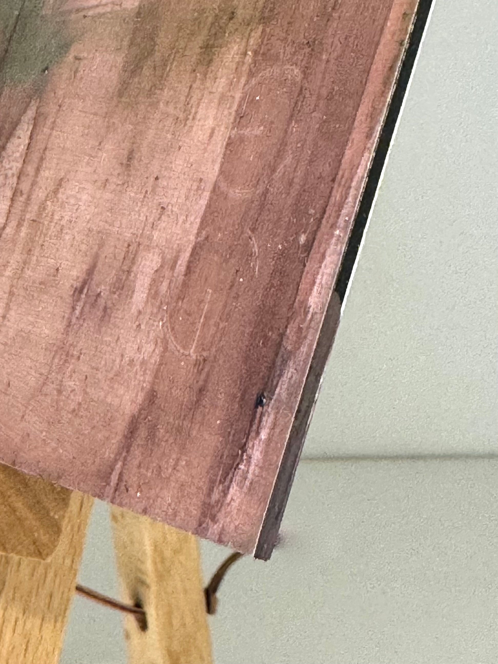 Detailaufnahme der Signatur von Eduard Warkentin, E W und des Dibond Panels