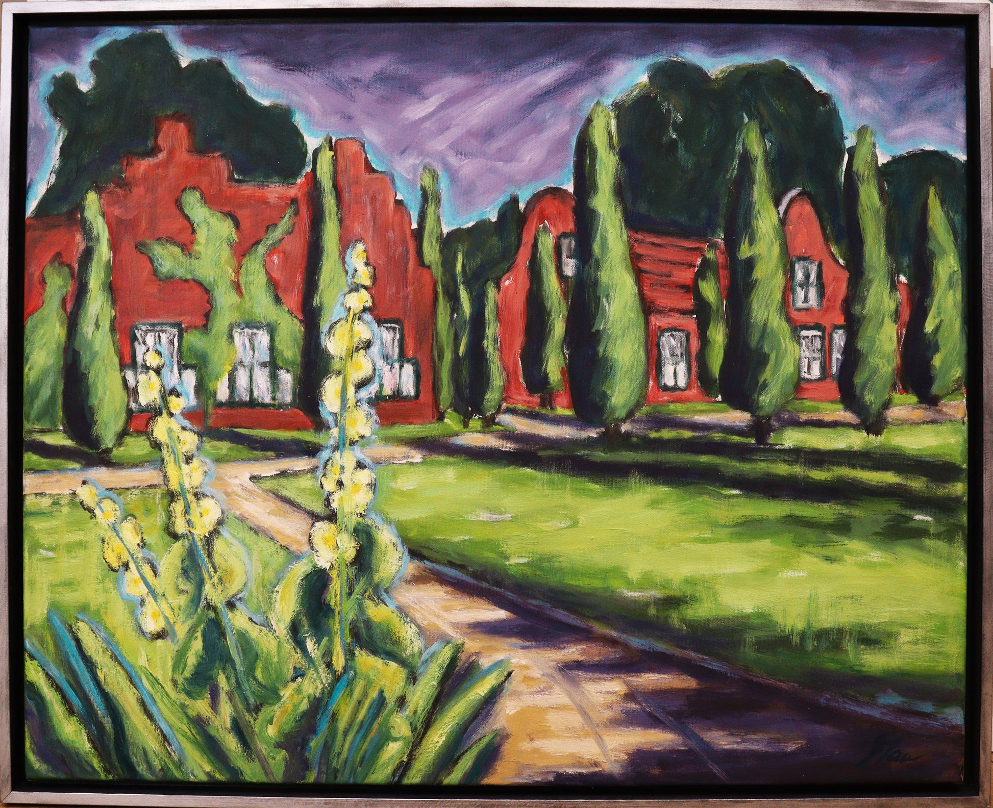 Original Öl-Malerei, Gemälde von Ute Manoloudakis, Titel „Neuer Garten im Sommer“ – Blick zu den Häusern des Holländischen Etablissements mit Park im Vordergrund, Baumallee und Blumen. Potsdam Architektur, historisch, Öl auf Leinwand, gerahmt im silbernen Schattenfugenrahmen, erhältlich bei Galerie Waldbach - What The Artist Made