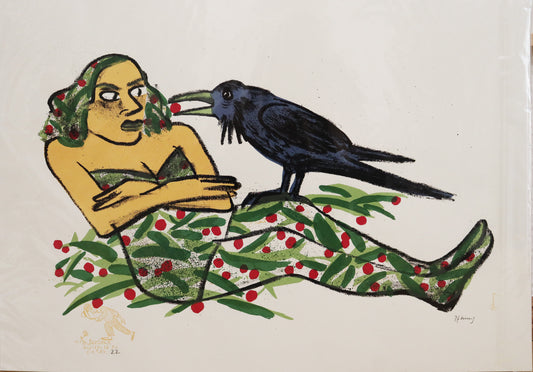 Druck Edition Trodler, von Wolf-Dieter Pfennig, Titel „Im Garten“ – expressive  Darstellung einer sitzenden Frau in einem grünen Kleid aus Pflanzen und Beeren,die Arme verschränkt, auf ihrem Bein ein Rabe/Krähe stehend. Er hält  eine Beere im Schnabel. Gelb, grün und schwarz, erhältlich bei Galerie Waldbach - What The Artist Made 