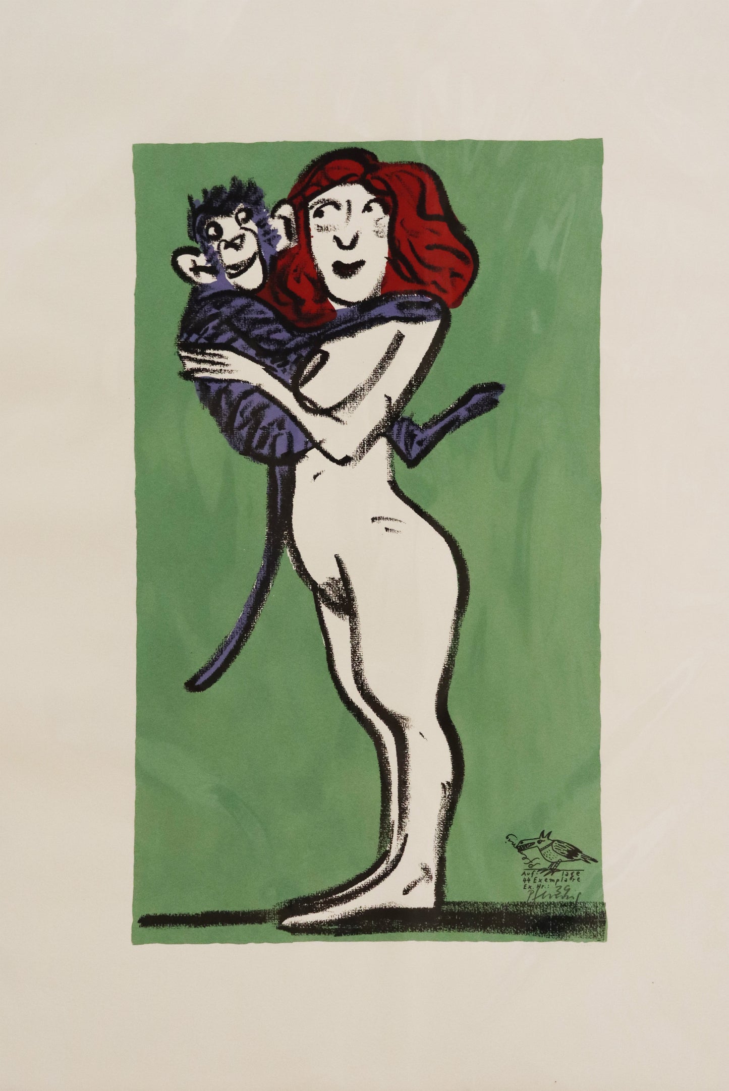 Druck Edition Trodler, von Wolf-Dieter Pfennig, ohne Titel – expressive  Darstellung einer stehenden nackten Frau mit roten Haaren vor grünem Hintergrund ,in ihren Armen einen Affen haltend. Unten rechts Vignette Edition Trodler. Erhältlich bei Galerie Waldbach - What The Artist Made 