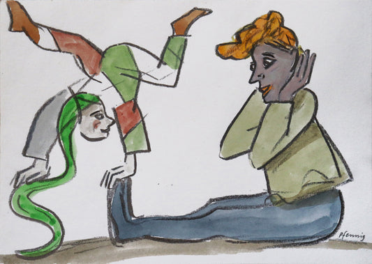 Original Mixed-Media-Malerei von Wolf-Dieter-Pfennig, ohne Titel  – expressive Darstellung einer Person, sitzend, die Hände an die Ohren haltend. Auf ihren ausgestreckten Füßen balanciert eine weitere Figur im Harlekin-Kostüm und mit langen grünen Haaren, die Hand auf den Füßen, der Körper kopfüber mit gespreizten Beinen. Mixed Media auf Papier, signiert, erhältlich bei Galerie Waldbach, What the Artist Made